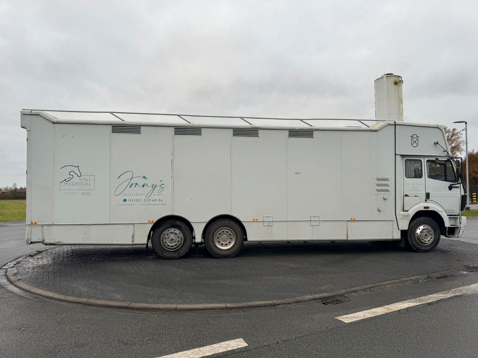 Fahrzeugabbildung Mercedes-Benz 2448 6x2 Pferdetransporter *Wohnmobil*