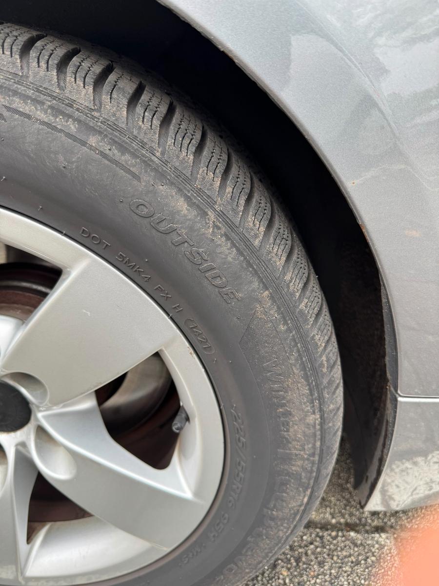 BMW 525 2010 — photo 11