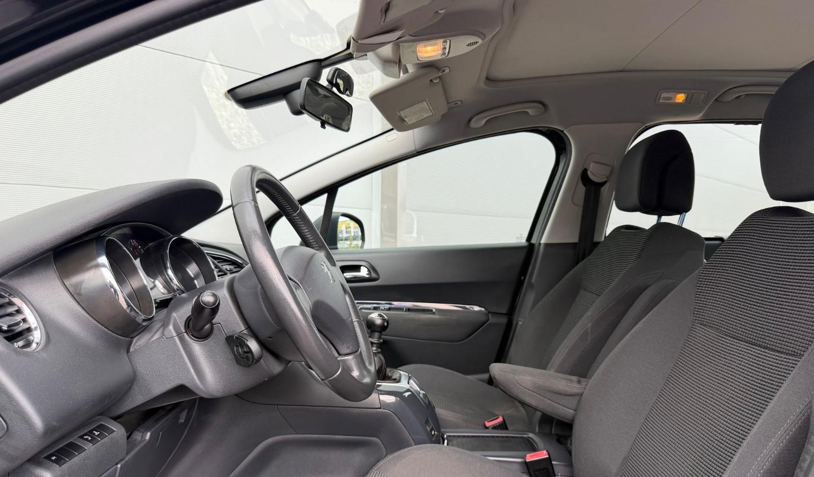 Peugeot 5008 2012 — photo 6