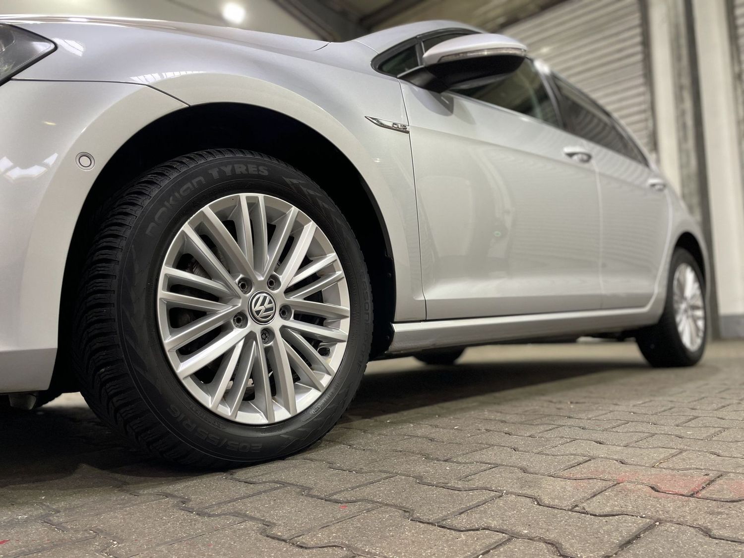 Fahrzeugabbildung Volkswagen Golf 1.2 TSI Cup #Multimedia#Klima#PDC