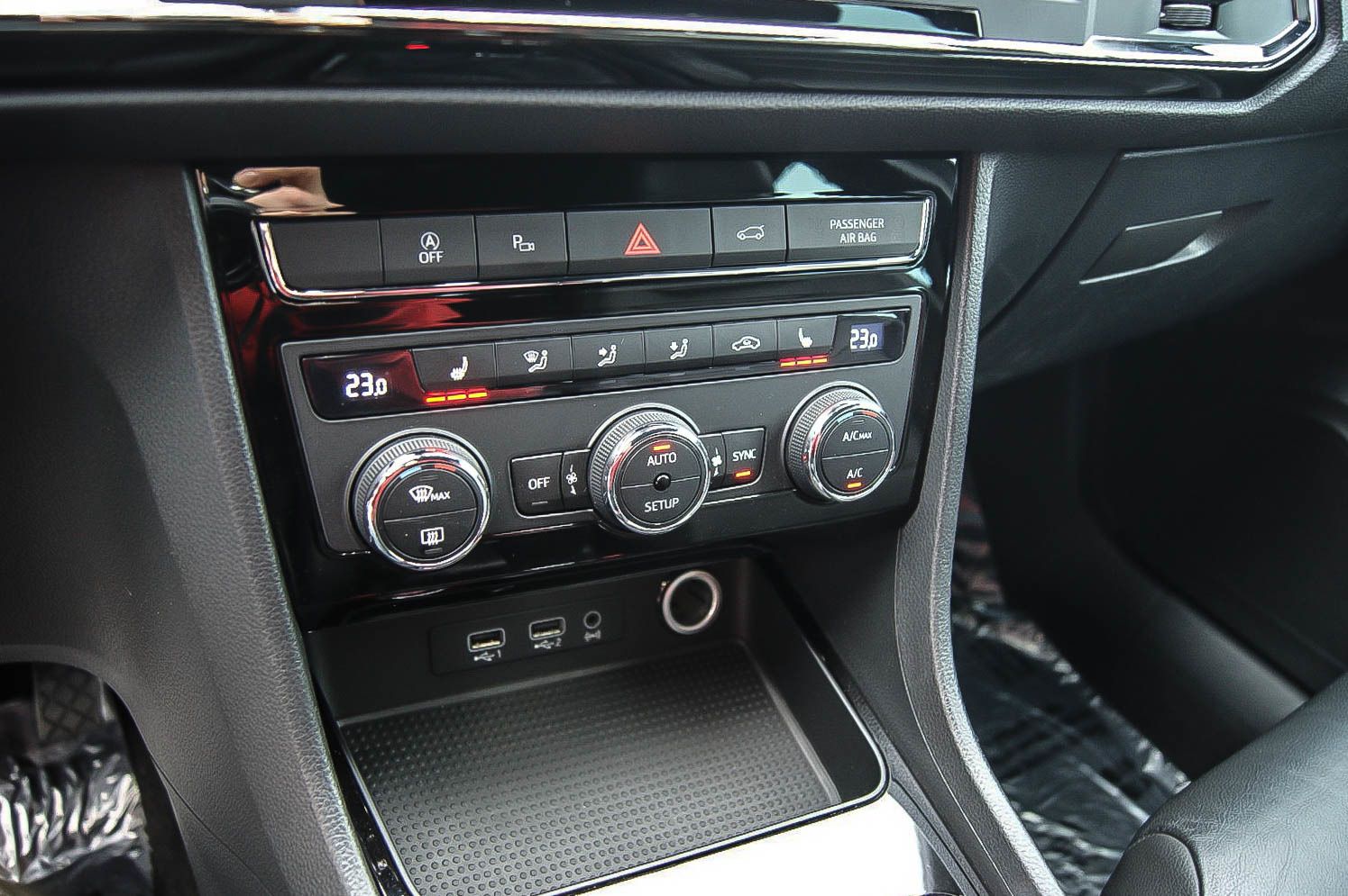 Fahrzeugabbildung SEAT Ateca 1.4TSI Xcellence LEDER NAVI 360°KAMERA ACC