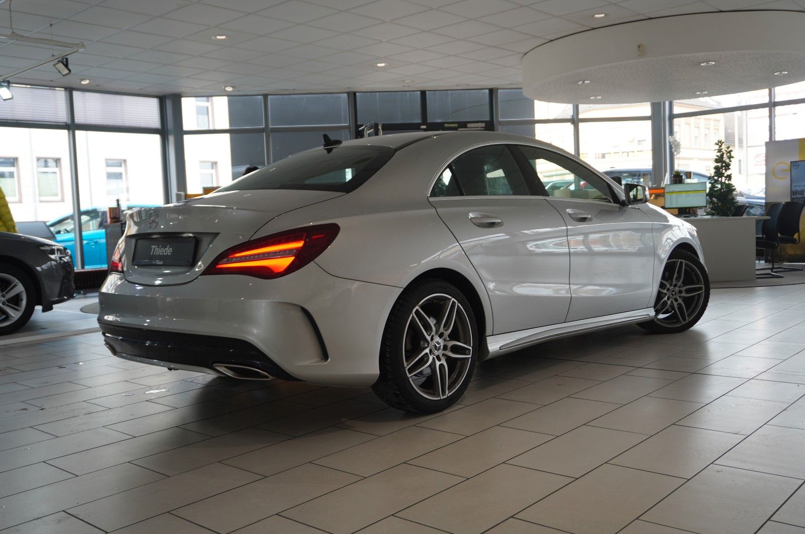 Fahrzeugabbildung Mercedes-Benz CLA 180 COUPE AMG LINE NAVI/LED/SPORT/TEMP./AMG