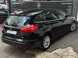 Ford Focus Turnier Titanium*AUTOM*NAVI*PDC*TEMPO*SZHG - gebrauchte Ford Focus aus dem Jahr 2015