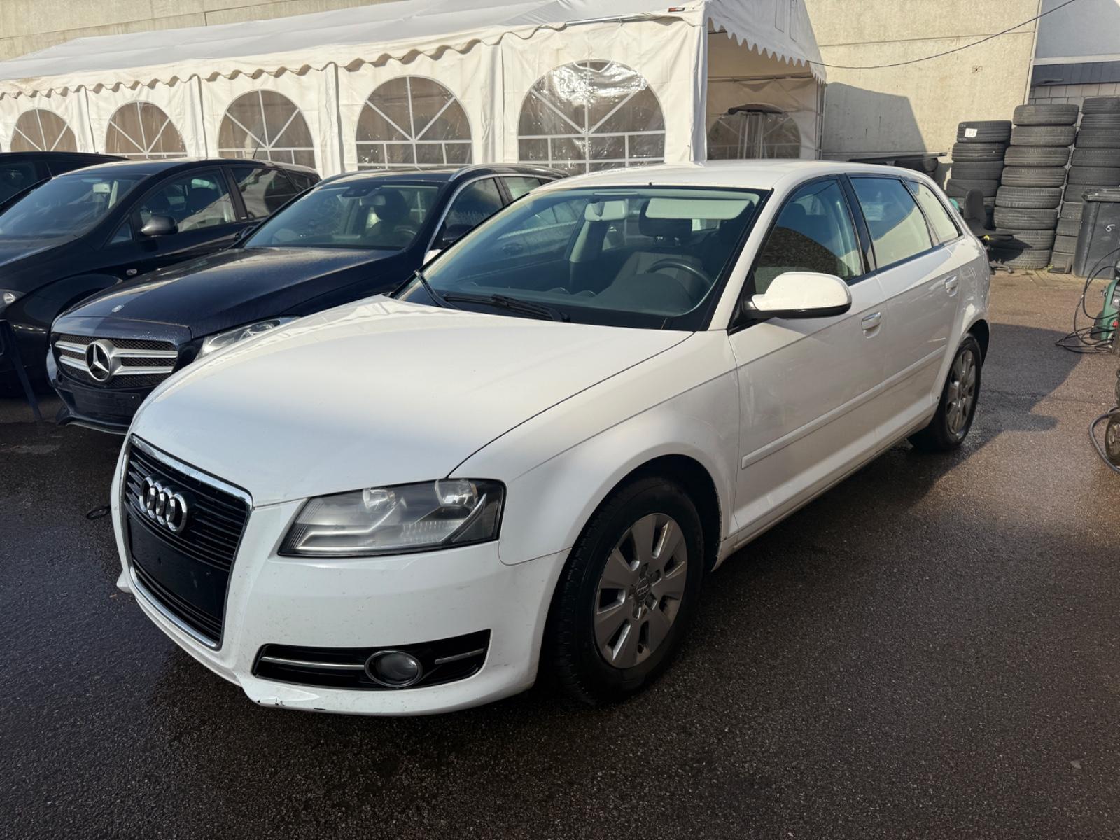 Audi A3 Sportback 1.6 TDI e Attraction,KlimaEuro5