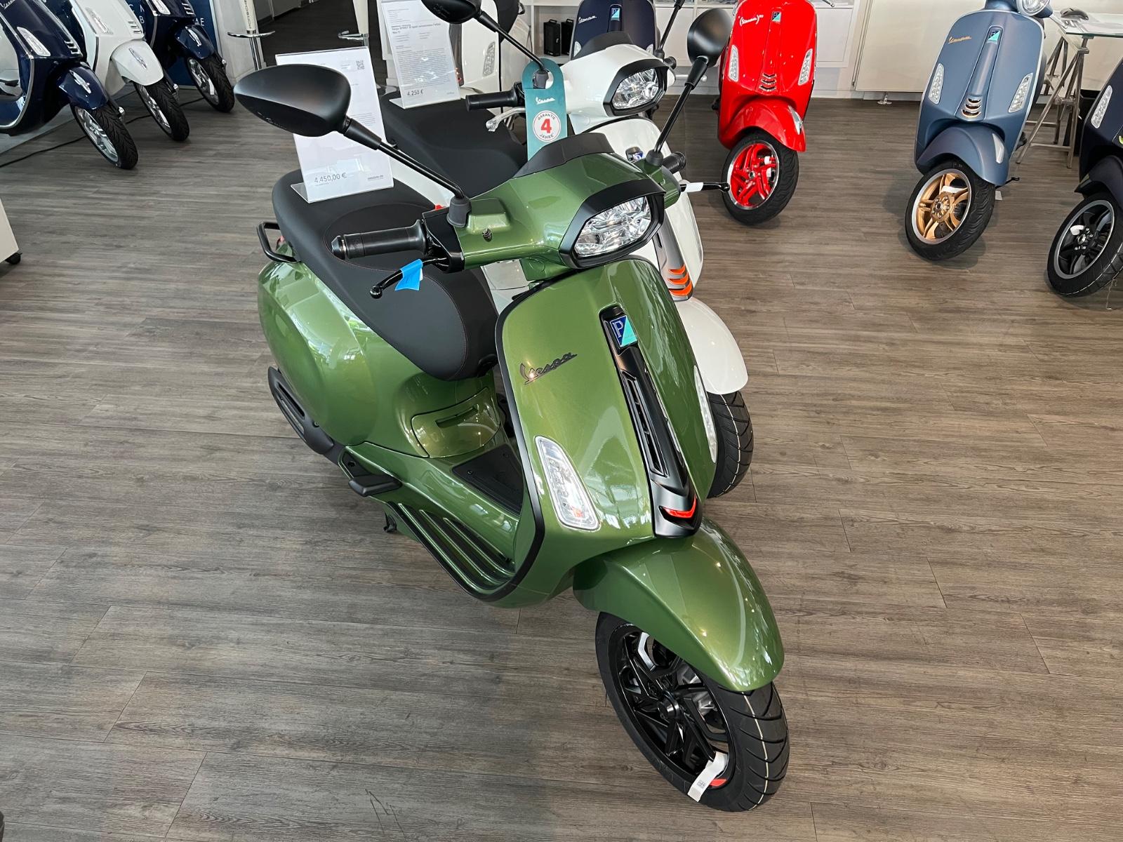 Vespa SPRINT 50 Sport verschiedene Farben Neu !!!