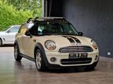 MINI Cooper D Clubman 1,6Ltr.*Harman-Kardon*Klimaauto - weiße MINI Cooper D Clubman