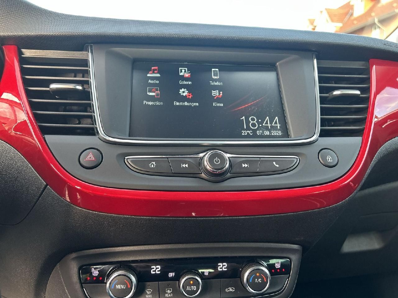 Fahrzeugabbildung Opel Crossland GS Line, AHK, Allwetter