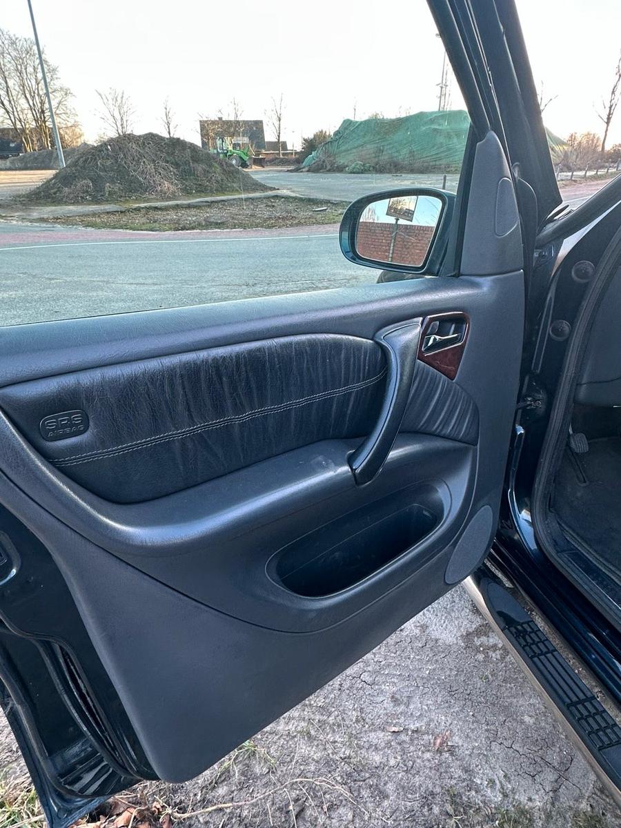 Mercedes-Benz ML270 2005 — photo 12