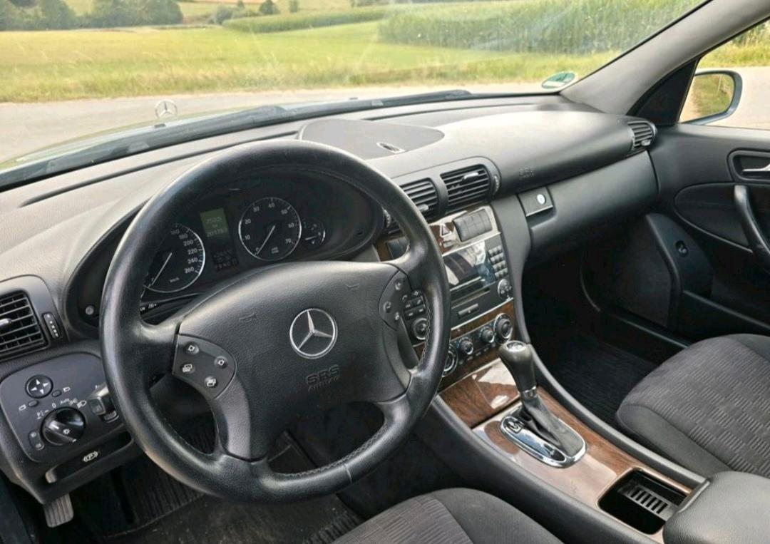 Mercedes-Benz C180 2004 — photo 8