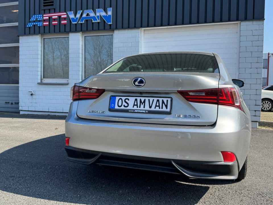 Fahrzeugabbildung Lexus IS 300h Vollhybrid Leder Kamera Winterreifen