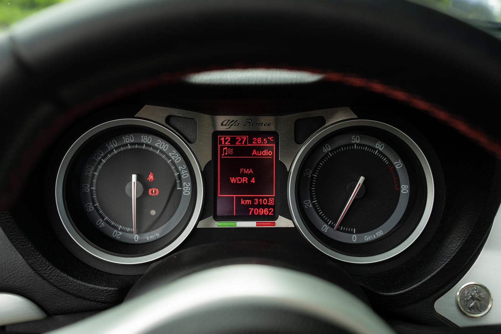 Alfa Romeo Spider 3.2 V6 JTS 260 ch BVM Q4 / 71 000 km / Cuir Poltrona Frau / Sièges électriques chauffants / Jantes 18"