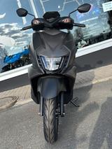 Suzuki Avenis 125 - SUZUKI ROLLER 125