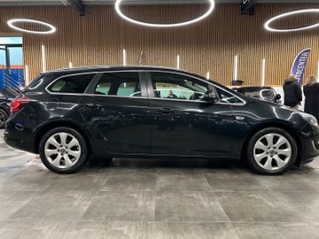 MYAUTOCENTER – Gebraucht- und Jahreswagen mit Werkstattservice in Pfaffenhofen Opel Astra J Sports Tourer Exklusiv *2. Hand*Kamera*