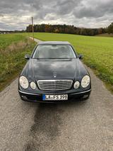 Mercedes-Benz E 270 CDI ELEGANCE Elegance - schwarze Mercedes-Benz E 270