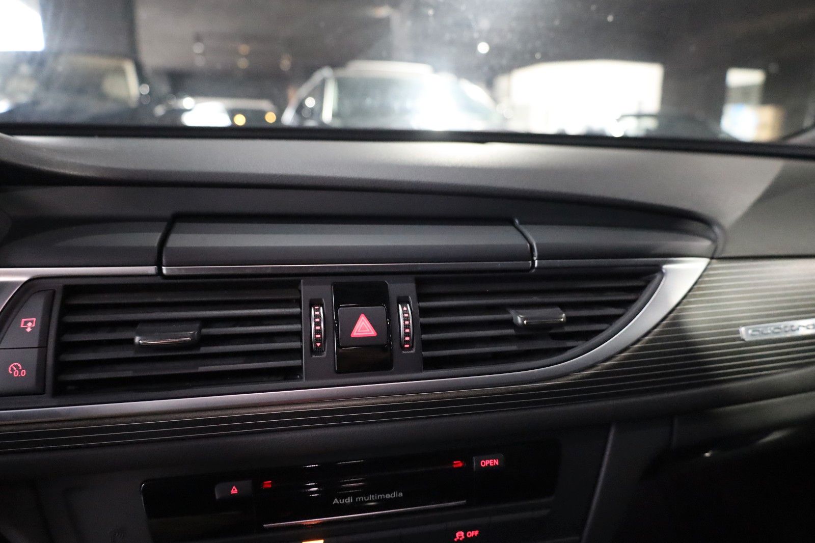 Fahrzeugabbildung Audi S6 Avant 4.0 TFSI *Panorama*Memory*K-Entry