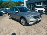 Volkswagen Tiguan 1.4 TSI ACT Bluemotion Technology DSG - Volkswagen Tiguan mit Benzin-Antrieb: Silber, Abstandswarner