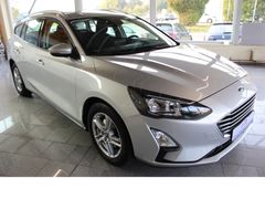 Fahrzeugabbildung Ford Focus Cool & Connect,8-Gang Automatic,Top