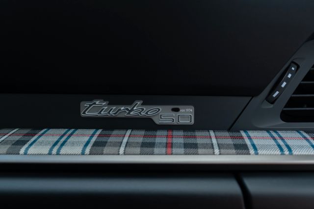 Porsche 992 Turbo 50 Jahre/ HERITAGE PAK/ NACHT/ BURMEST