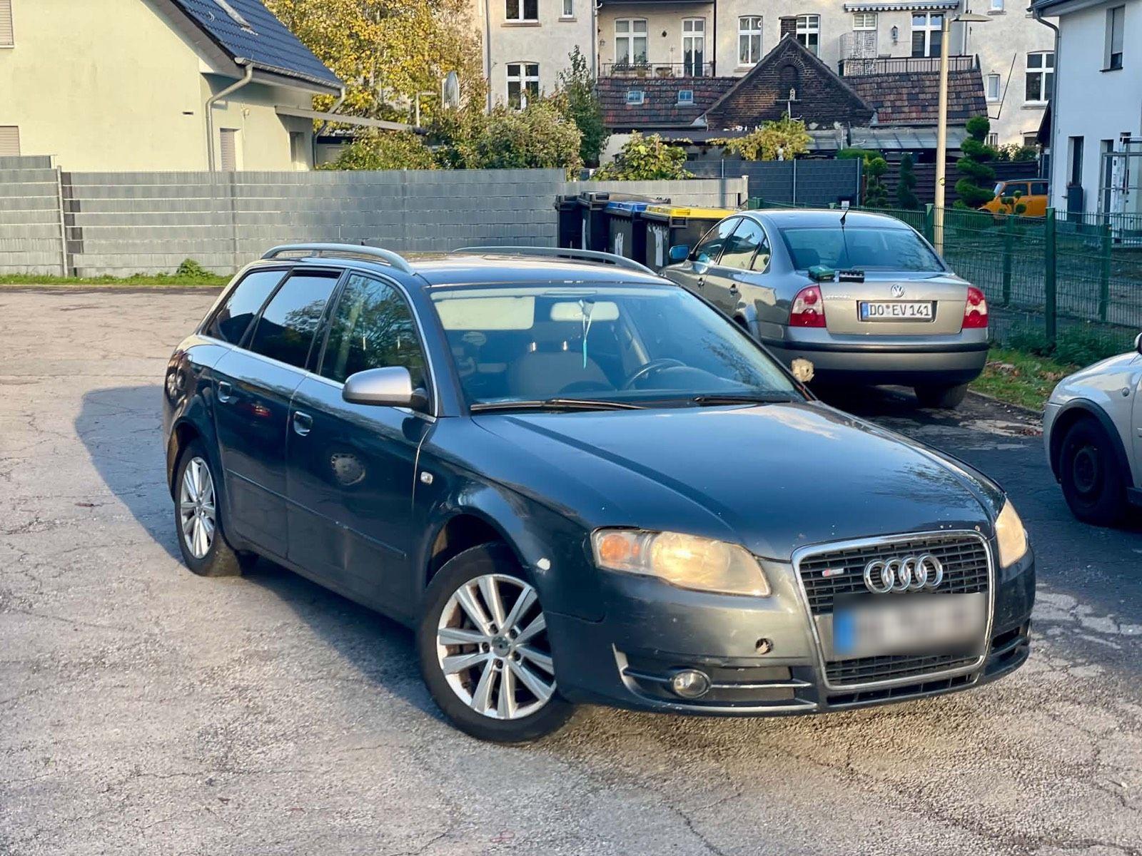 Audi A4 2008 — rear view