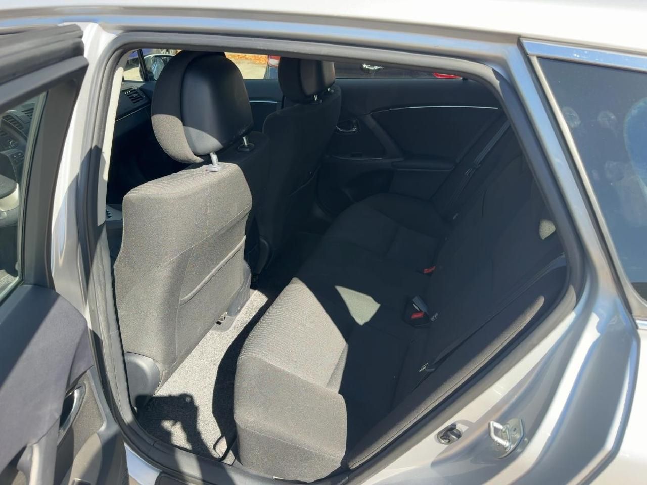 Fahrzeugabbildung Toyota Avensis 1,8 Kombi Multidrive S Sol*