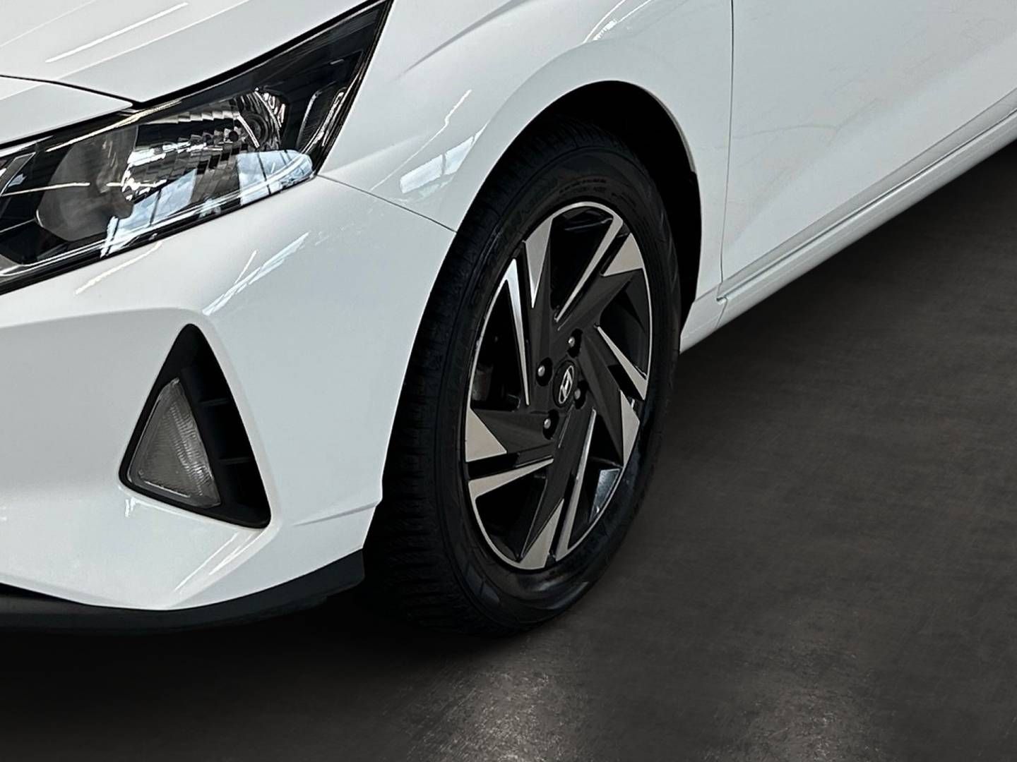 Fahrzeugabbildung Hyundai i20 1.0 T-Gdi (101 PS) 48V Intro Edition