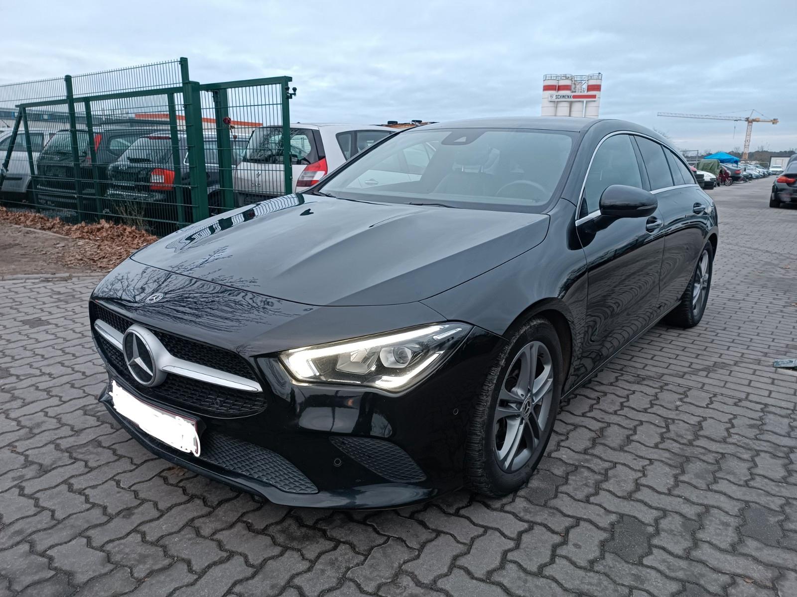 Mercedes-Benz CLA 200 Shooting Brake Kamera LED Leder