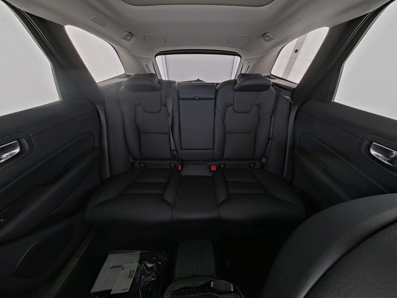 Fahrzeugabbildung Volvo XC60 Plus Dark Recharge Plug-In Hybrid AWD