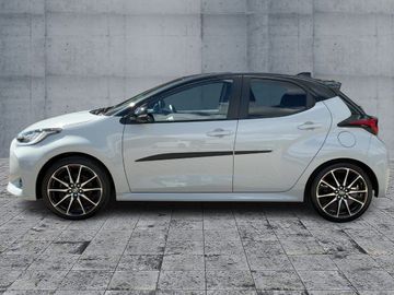 Toyota Yaris - 4