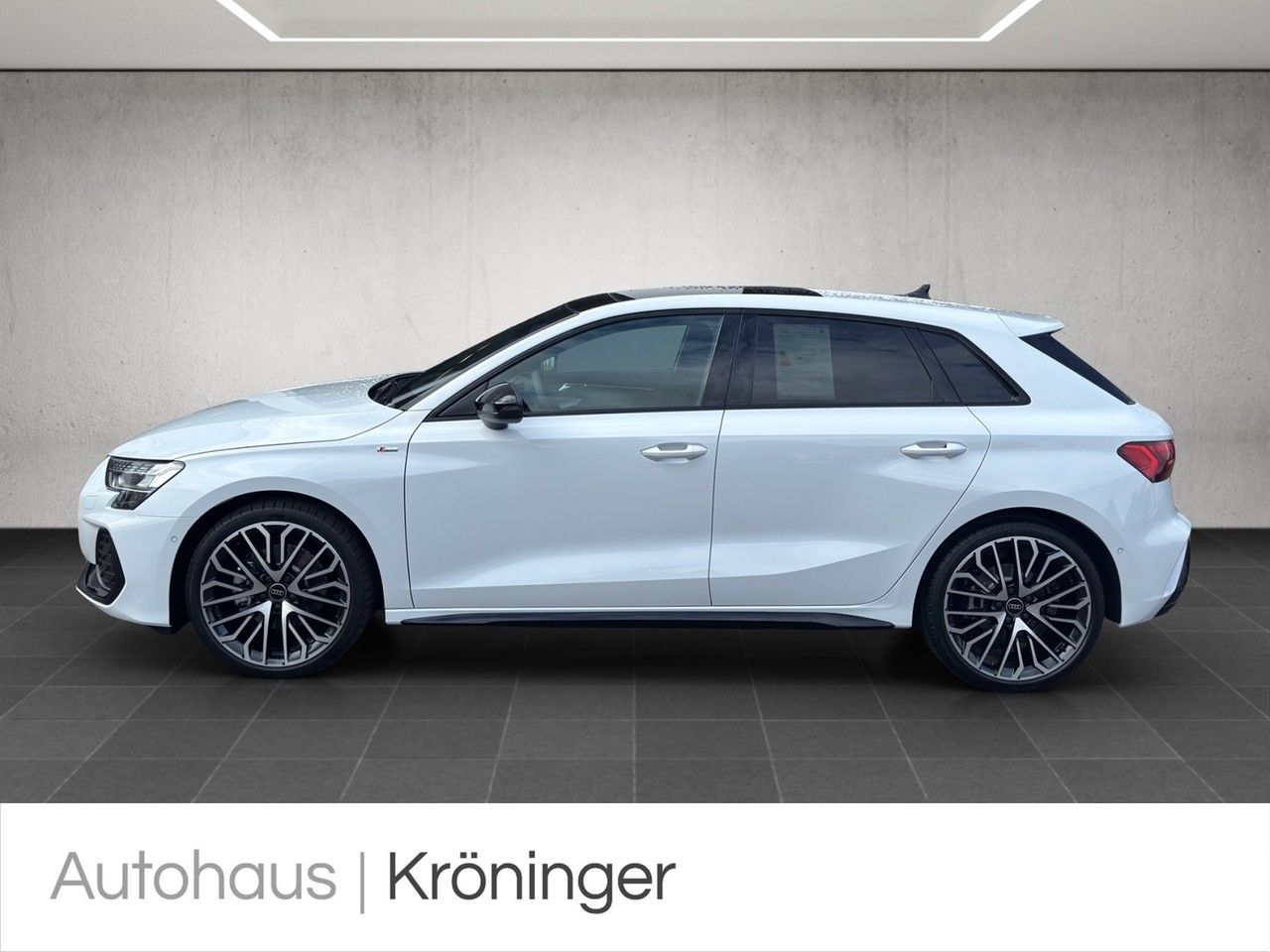 Audi A3 Sportback TFSI S line S Tronic Pano Kamera imagem 3