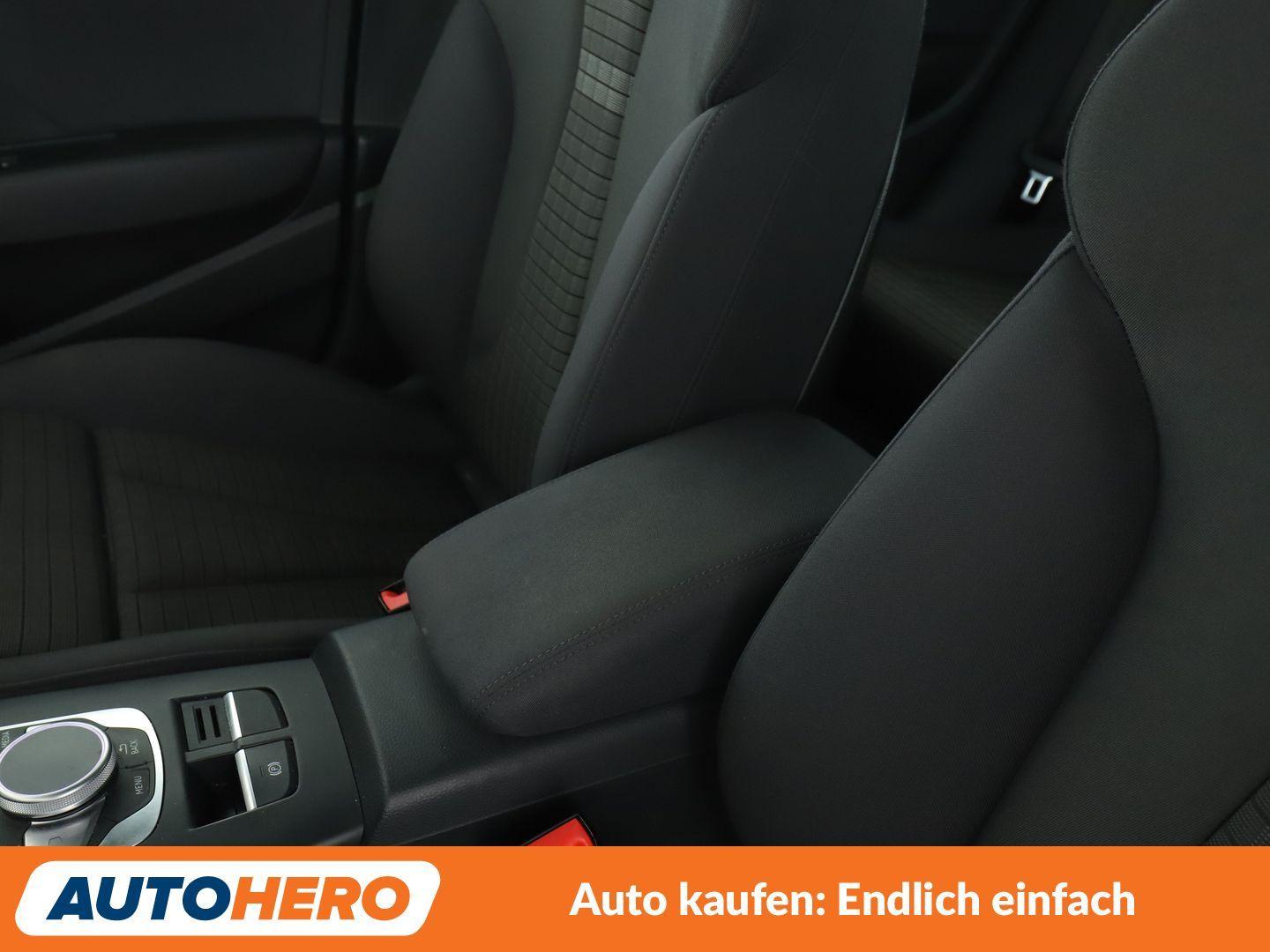 Audi A3 Sportback 35 TFSI Sport Aut. *NAVI*BI-XENON*