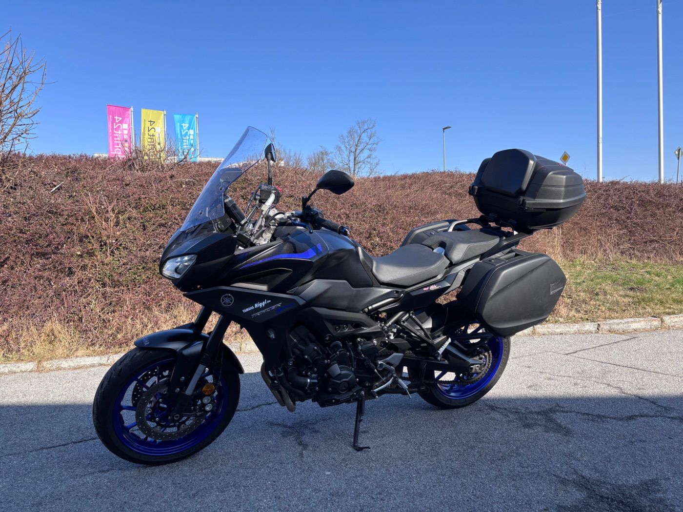 Fahrzeugabbildung Yamaha Tracer 900,Kurzer KZH, Kellermann Blinker, Koffe