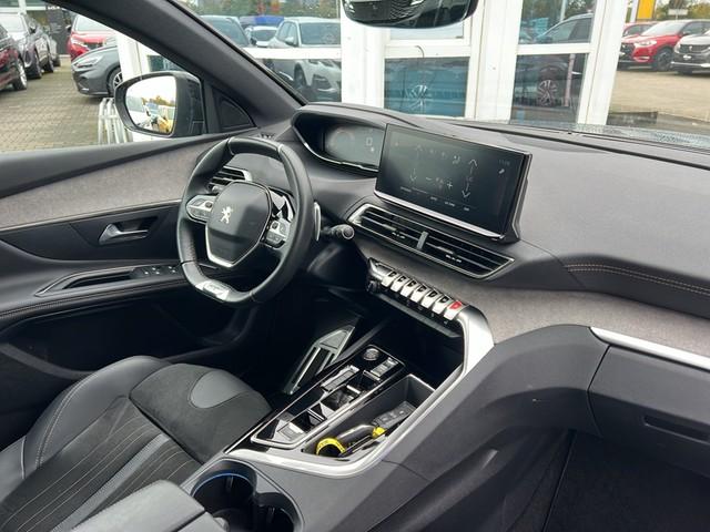 Peugeot 3008 GT 1.2 PT +ACC+MASSAGE+NAVI+CAM+CARPLAY+