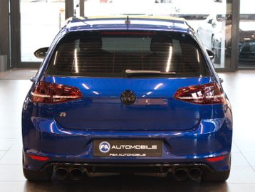 Volkswagen Golf - 6