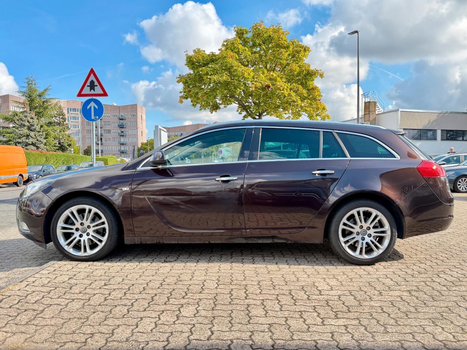 Opel Insignia 2011 — engine 1.956 cm³, 160 HP (118kW)