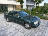 Mercedes-Benz E220, w124, SSD, H-Kennzeichen, 42tkm, 2+ - Mercedes-Benz E 220 mit Benzin-Antrieb