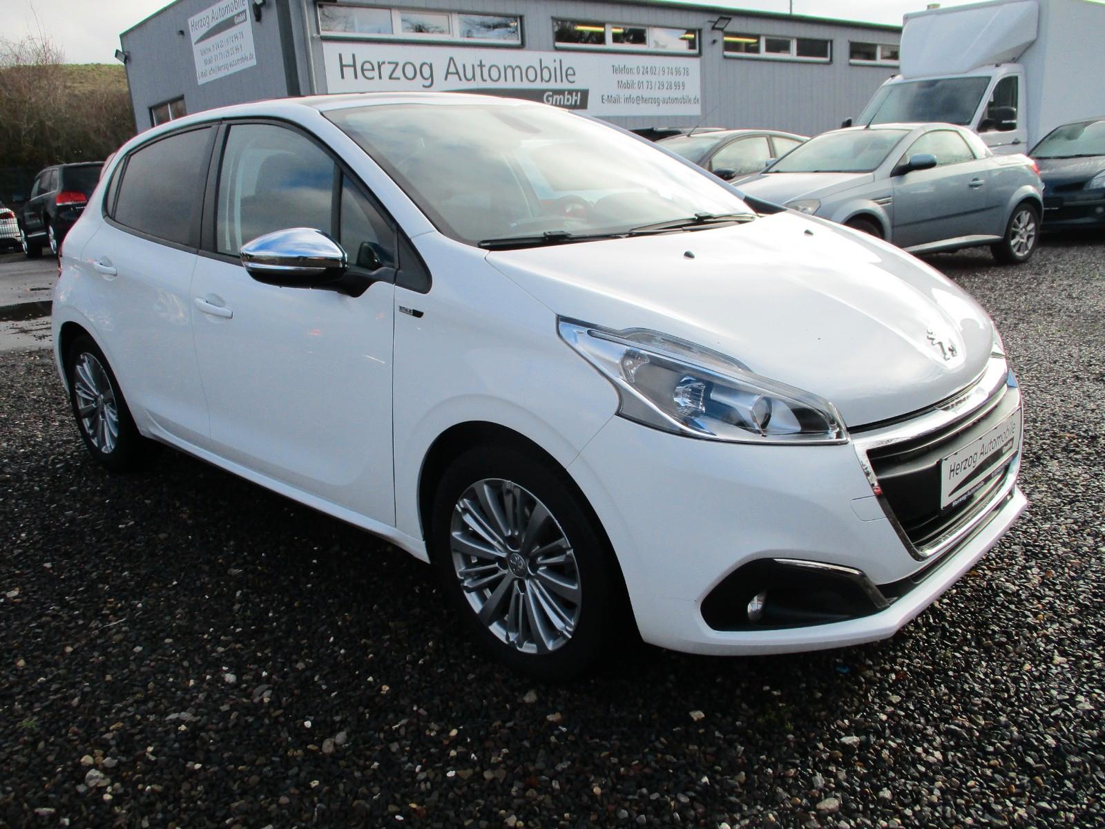 Peugeot 208 Style Navi-Klima