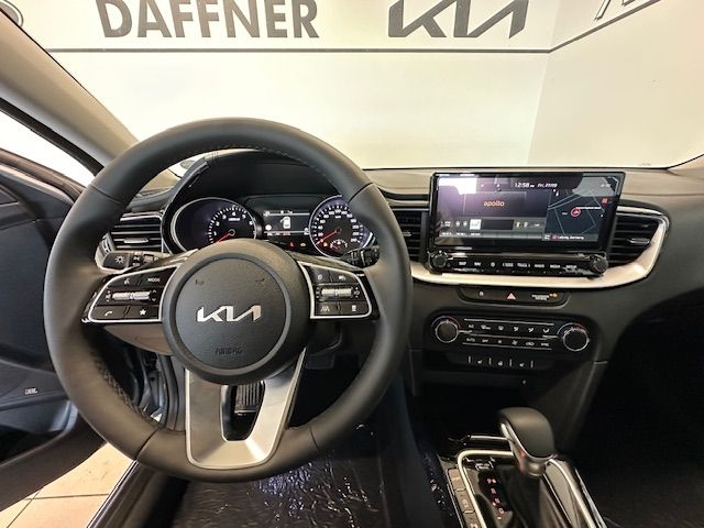 Fahrzeugabbildung Kia Ceed Spirit 1.0 T-GDI,  Lane Assist, Navi, SHZ