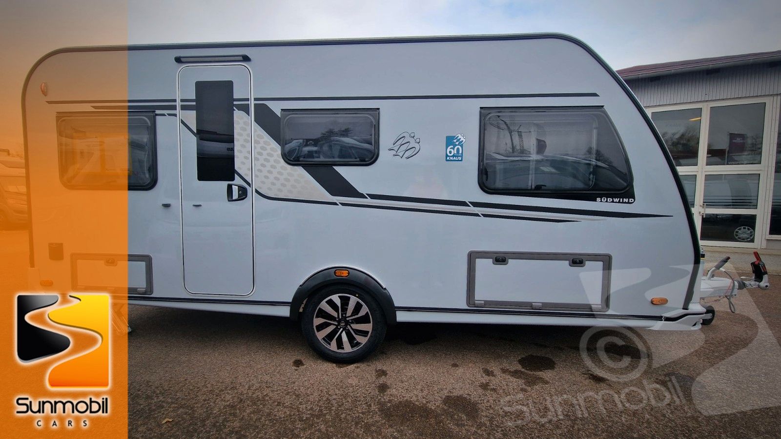 Fahrzeugabbildung Knaus Südwind 460 EU 60 Years E-Power Klima Mod.25