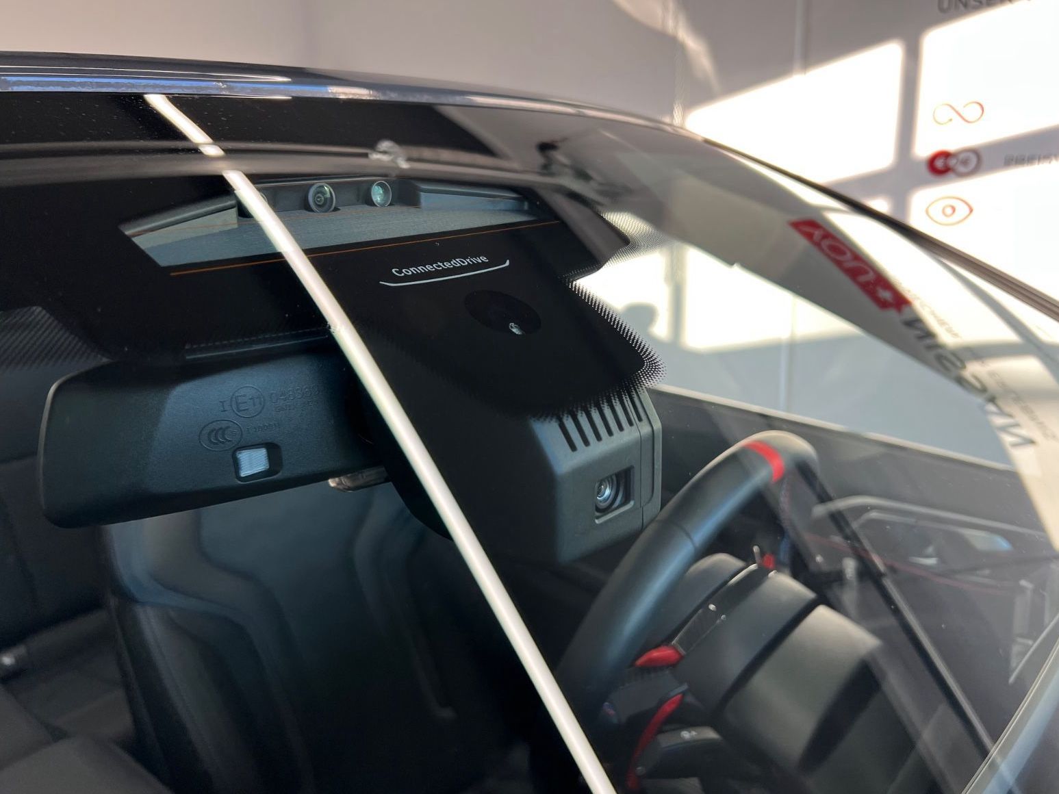 Fahrzeugabbildung BMW M4 Comp. Cabrio xDrive Carb. Int., UltimatePack