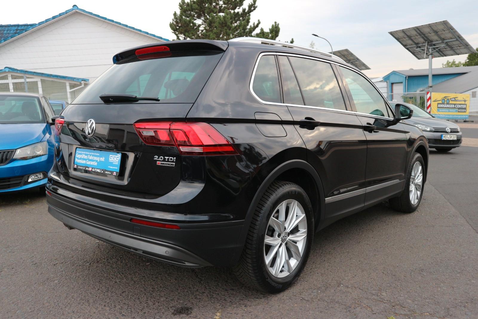 Volkswagen Tiguan 4Motion DSG Navi ACC PDC AHK CarPlay Spur