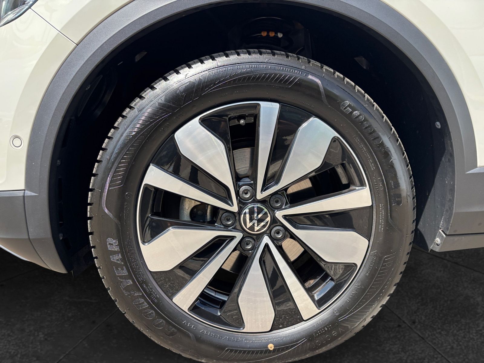 Volkswagen T-Roc - Bild 14