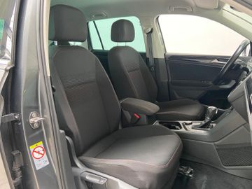 Volkswagen Tiguan - 12