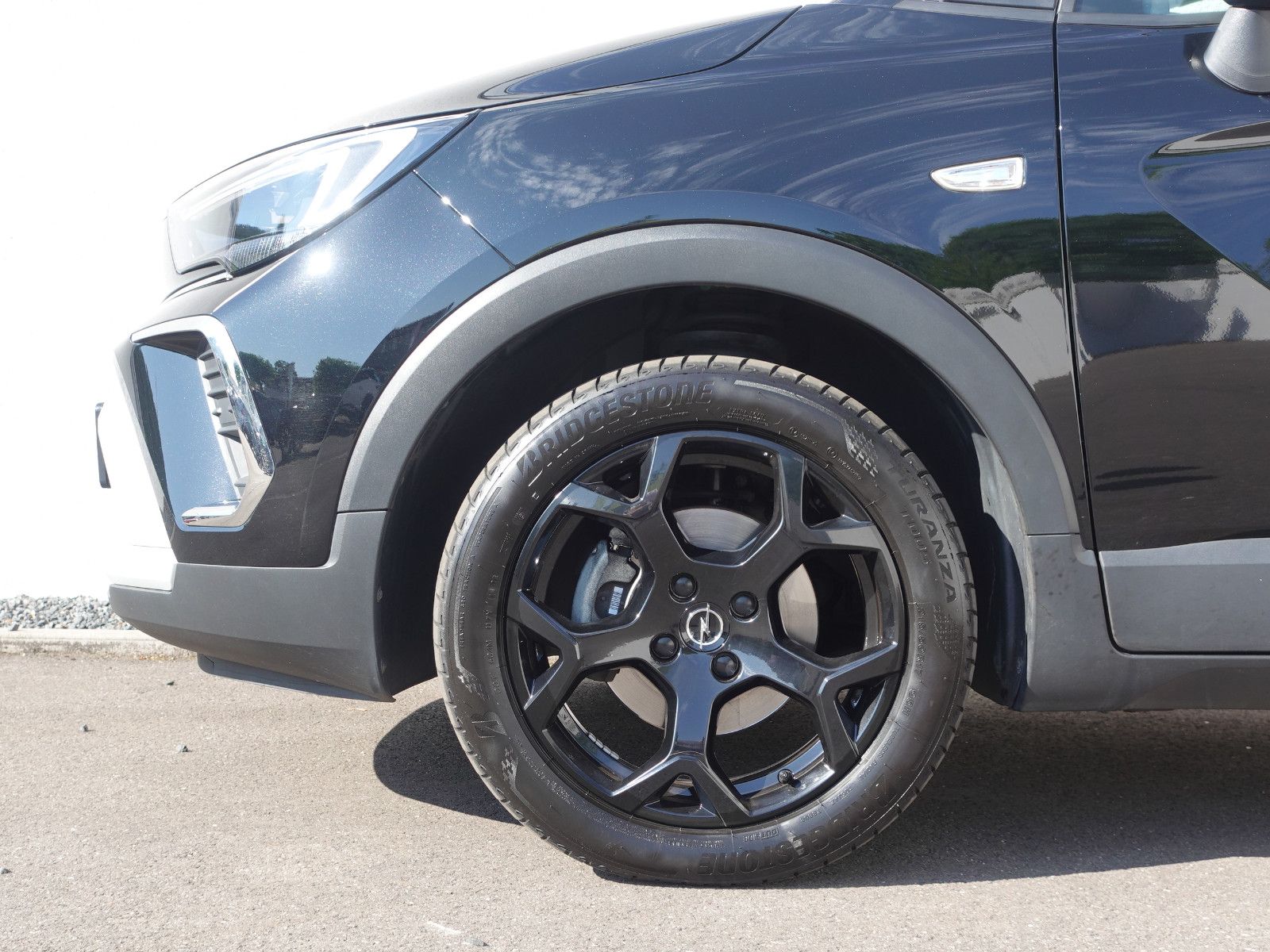 Fahrzeugabbildung Opel Crossland 1.2T AUTOMATIK,Kamera,Sitzhzg,LED,17"