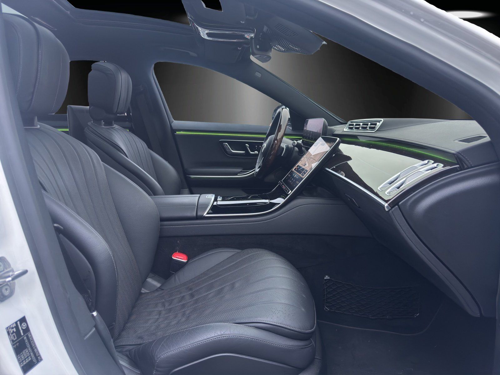 Fahrzeugabbildung Mercedes-Benz S500 4M L FirstClass 4xMassage FondTV Pano Chauf