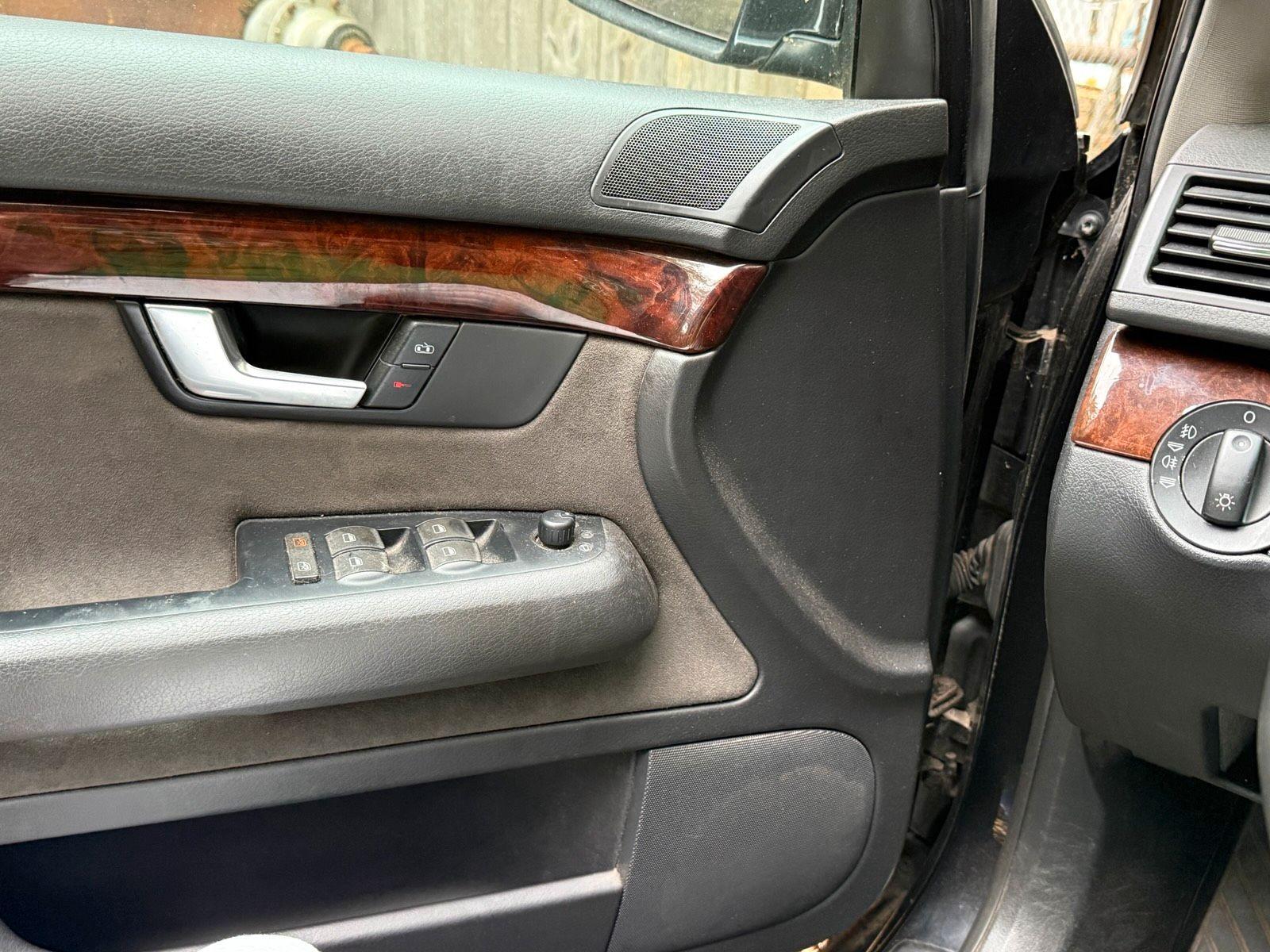 Audi A4 2004 — photo 10