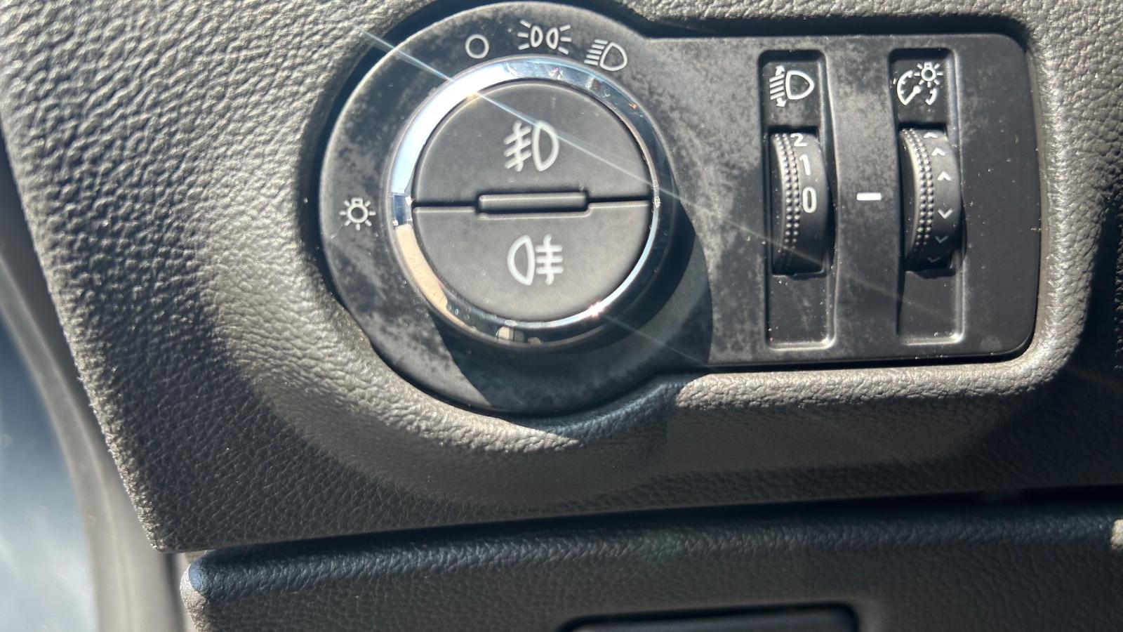 Opel Astra 2012 — photo 18