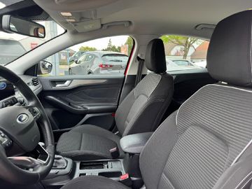 Ford Focus 1.0 Titanium NaviLEDKlima 