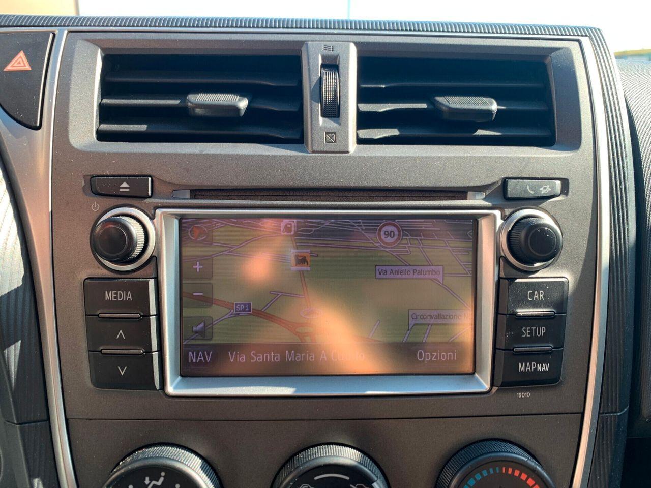 Toyota Verso-S 2011 — photo 15