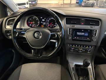 Volkswagen Golf VII Lim. Sound Start-Stopp *Navi*Kamera*