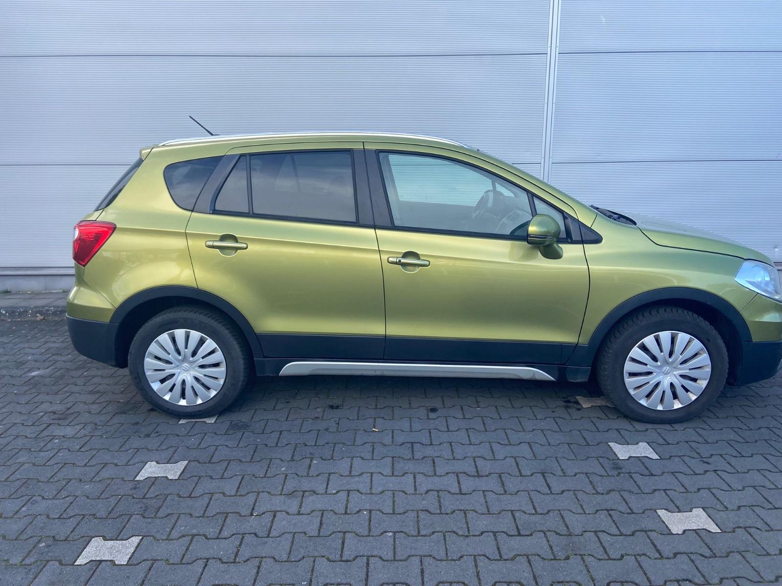 Suzuki SX4 Comfort + 4x4 Navi Kamera Tüv Neu Leder!!!